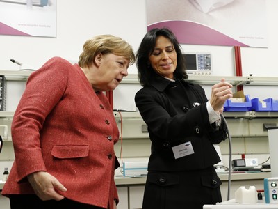 Angela Merkel zu Besuch bei der Neoplas Tools GmbH